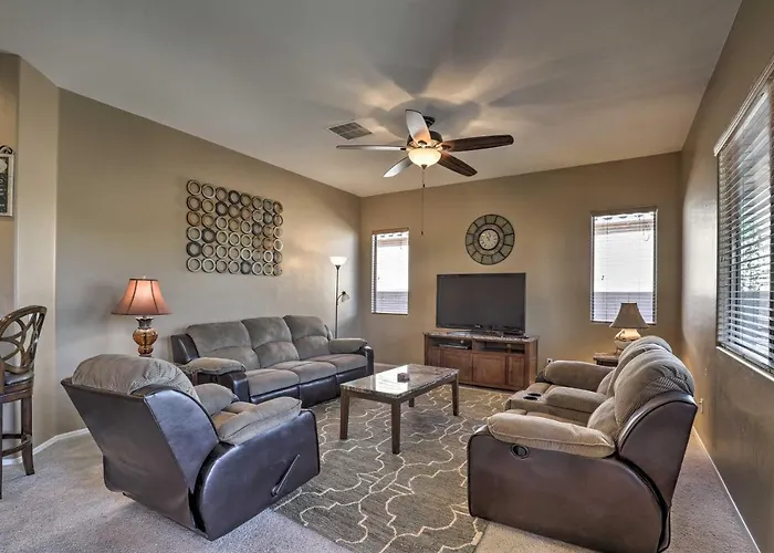 Pet-friendly W/ Patio & Mountain Views