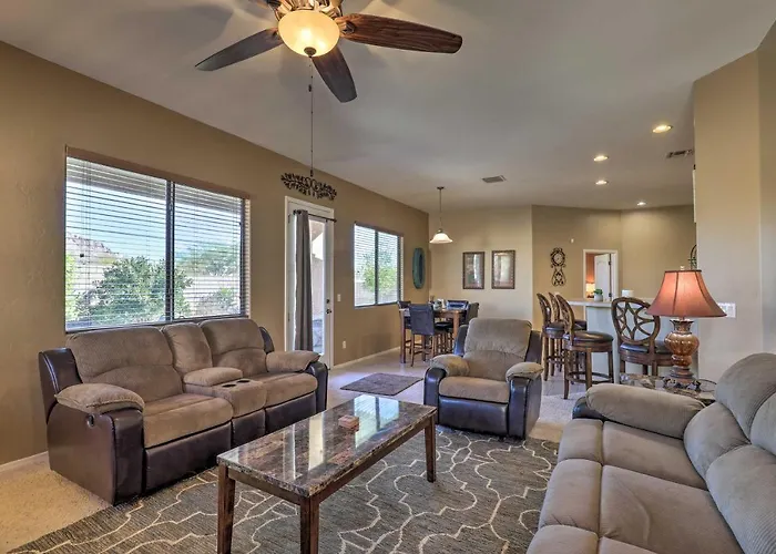 Pet-friendly W/ Patio & Mountain Views