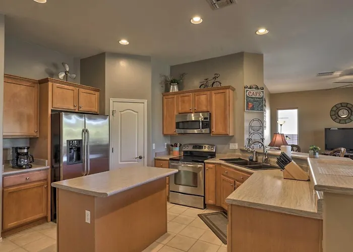 Pet-friendly W/ Patio & Mountain Views *