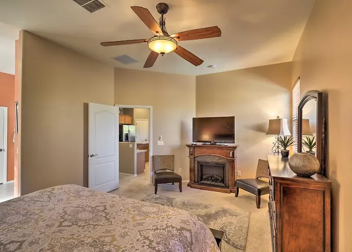 Pet-friendly W/ Patio & Mountain Views Holiday home *