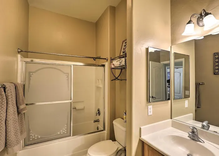 Pet-friendly W/ Patio & Mountain Views *