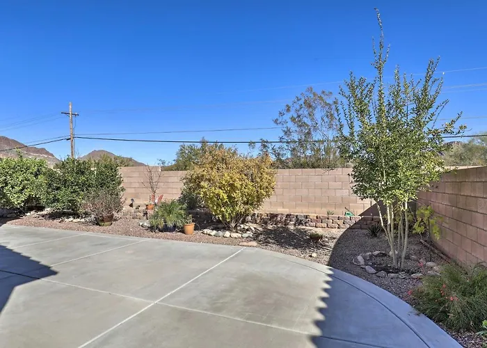 Pet-friendly W/ Patio & Mountain Views Holiday home *