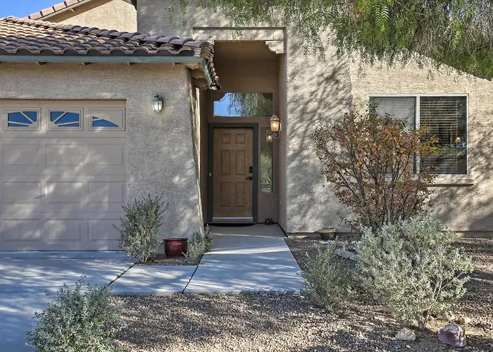 Pet-friendly W/ Patio & Mountain Views Holiday home Tucson