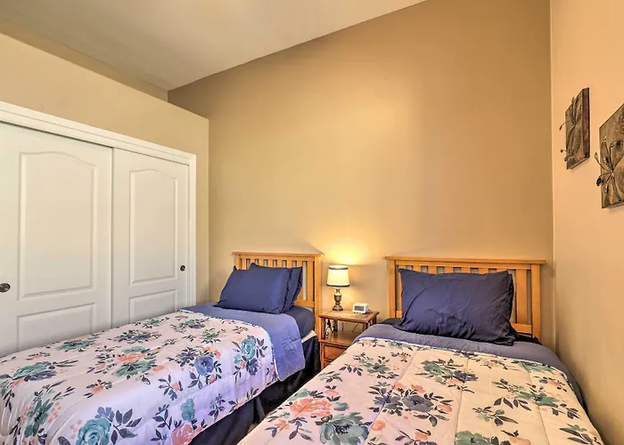 Pet-friendly W/ Patio & Mountain Views